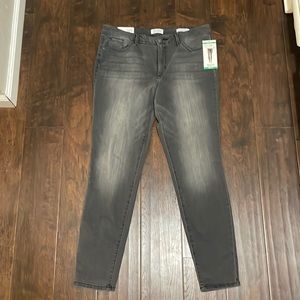 High Rise Skinny Jean